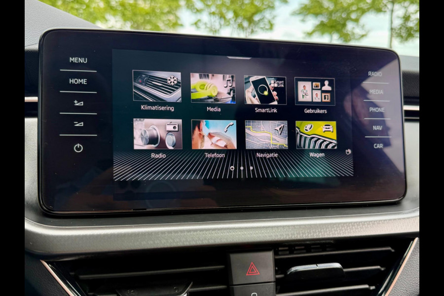 Škoda SCALA 1.0 TSI automaat Business Edition, CarPlay, Panoramadak, Trekhaak