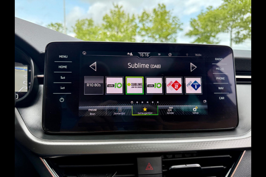 Škoda SCALA 1.0 TSI automaat Business Edition, CarPlay, Panoramadak, Trekhaak