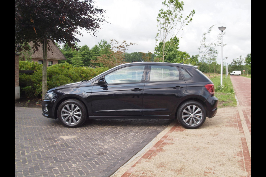 Volkswagen Polo 1.0 MPI Comfortline Business | Apple Carplay | Cruise Control |