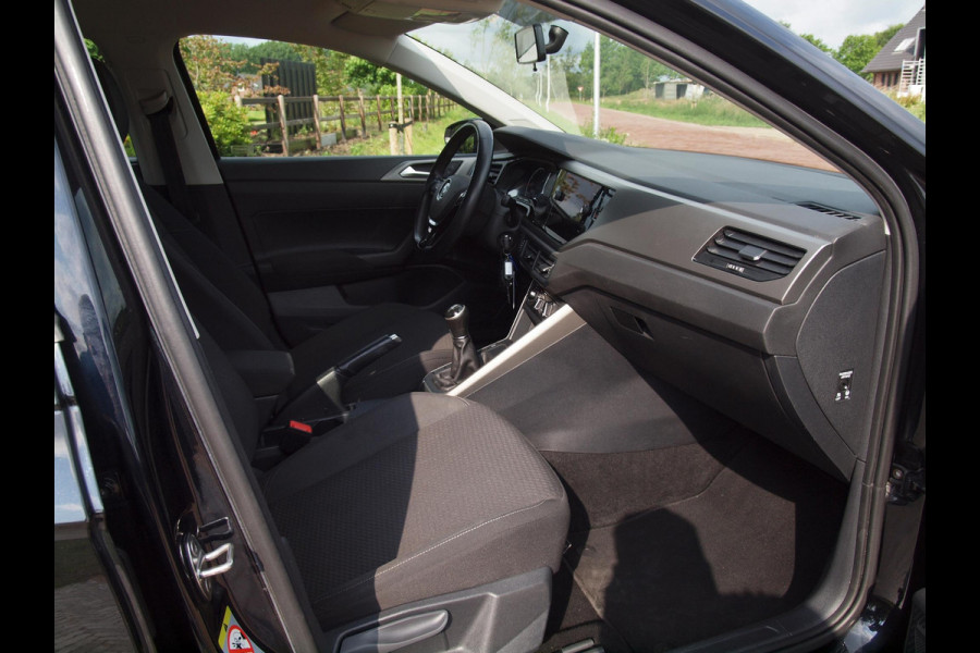 Volkswagen Polo 1.0 MPI Comfortline Business | Apple Carplay | Cruise Control |