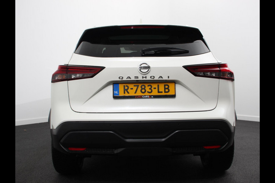 Nissan QASHQAI 1.3 MHEV Design Acenta Panorama dak  Climate control Adaptive cruise control LED  Parkeersensoren Achteruitrijcamera Apple Carplay/ Android Auto