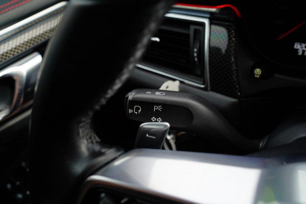 Porsche Macan 3.6 Turbo Performance Package | 440pk | PASM | Glazen Pano | Sport Chrono | Carbon Interieur