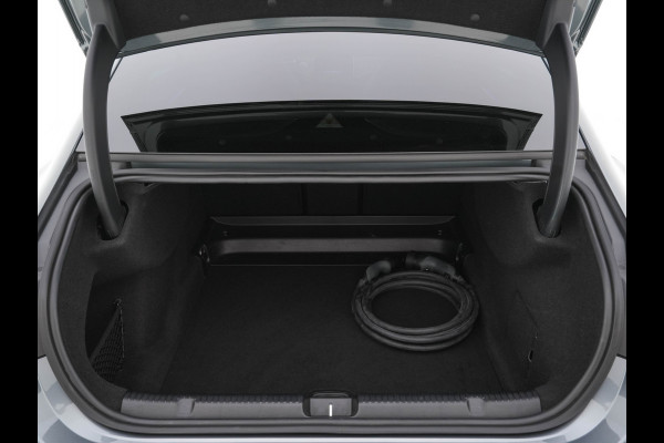 Mercedes-Benz EQE 350+ Launch-Edition AMG-Line 91 kWh [ 3-Fase ] Aut. *PANO | BURMESTER-SURROUND | ADAPTIVE-CRUISE | BLINDSPOT | LEATHER-MICROFIBRE | FULL-LED | AMBIENT-LIGHT | MEMORY-PACK | DIGI-COCKPIT | SPORT-SEATS | CAMERA | KEYLESS | DAB+ | CARPLAY |
