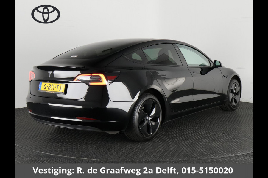 Tesla Model 3 Black Edition Standard RWD Plus 60 kWh | Navigatie | Panoramadak | Privacy Glass | ACCU 90%