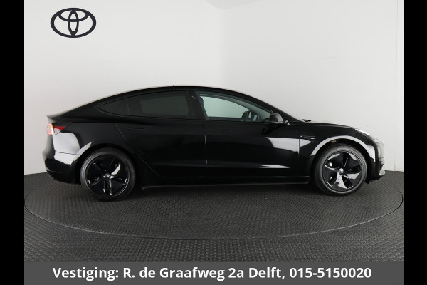 Tesla Model 3 Black Edition Standard RWD Plus 60 kWh | Navigatie | Panoramadak | Privacy Glass | ACCU 90%