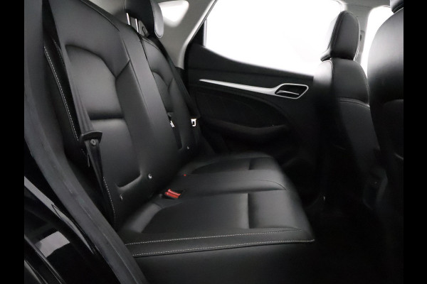 MG Mg Zs EV Luxury 45 kWh BIJNA 2020 | Leder | Schuif-/Kanteldak |