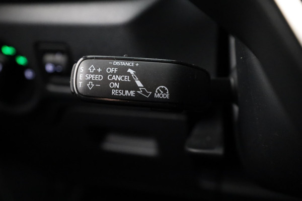 Škoda Fabia Monte Carlo 1.0 TSI 115 pk 7 versn. DSG | Travel assist plus | 18 inch lichtmetalen velgen | Verwarmbare voorstoelen | Zwart dak