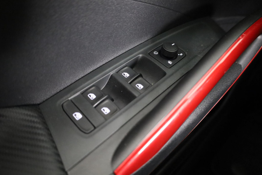 Škoda Fabia Monte Carlo 1.0 TSI 115 pk 7 versn. DSG | Travel assist plus | 18 inch lichtmetalen velgen | Verwarmbare voorstoelen | Zwart dak