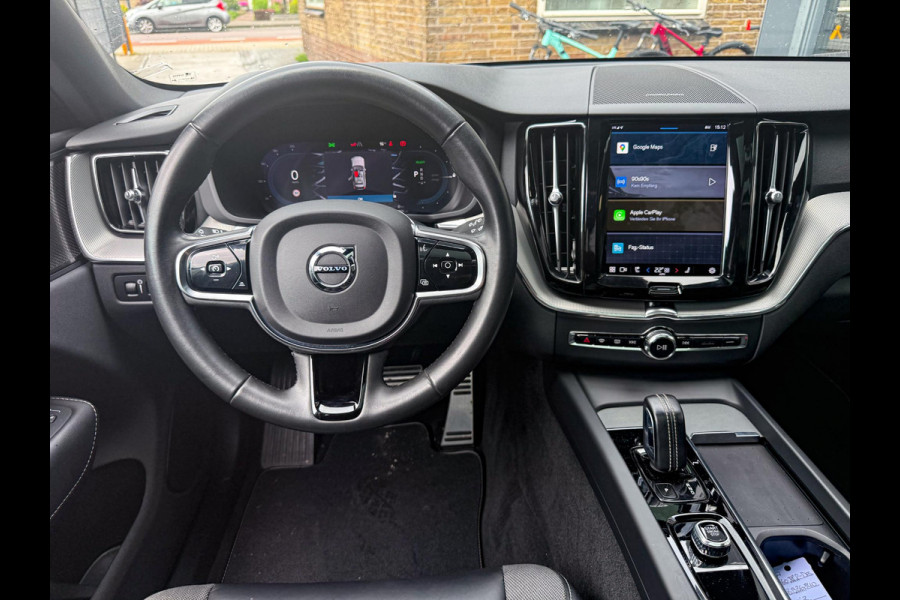 Volvo XC60 2.0 T8 Plug-in hybrid AWD R-Design Luchtvering|Facelift|Trekhaak|Panorama
