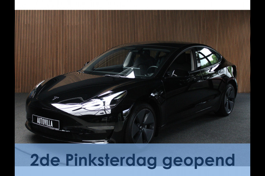 Tesla Model 3 RWD Autopilot ACC Stuurverwarm. PDC Leer Navi Panoramadak 360° Elektr. achterklep Stoelverwarming voor & achter Climate voor & achter LM velgen BTW auto! Nieuw!