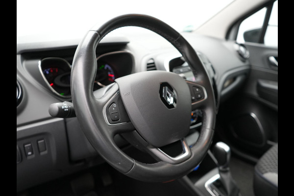 Renault Captur 1.3 TCe Intens Automaat 150pk | Trekhaak | Apple Carplay | Navigatie | DAB | Android Auto | Cruise Control | L.M. 17" | LED Koplampen |