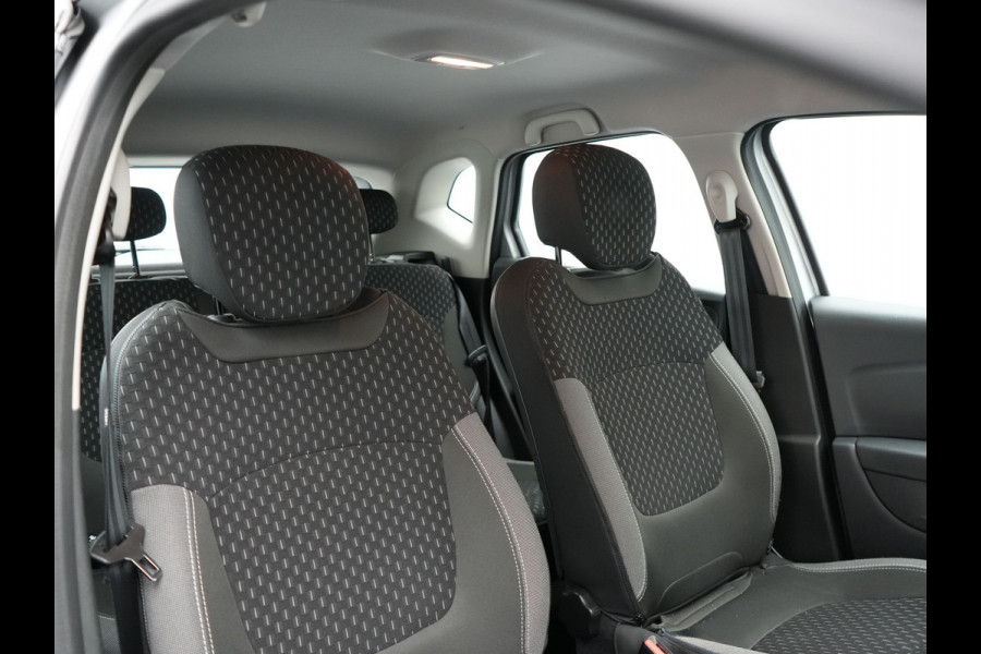 Renault Captur 1.3 TCe Intens Automaat 150pk | Trekhaak | Apple Carplay | Navigatie | DAB | Android Auto | Cruise Control | L.M. 17" | LED Koplampen |
