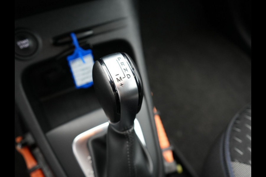 Renault Captur 1.3 TCe Intens Automaat 150pk | Trekhaak | Apple Carplay | Navigatie | DAB | Android Auto | Cruise Control | L.M. 17" | LED Koplampen |