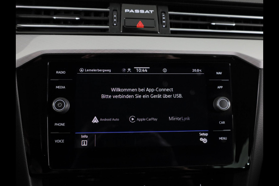 Volkswagen Passat Variant 1.4 TSI PHEV GTE Business 218PK DSG | Panorama dak | Trekhaak elektrisch | Stoelverwarming | Digitale cockpit |