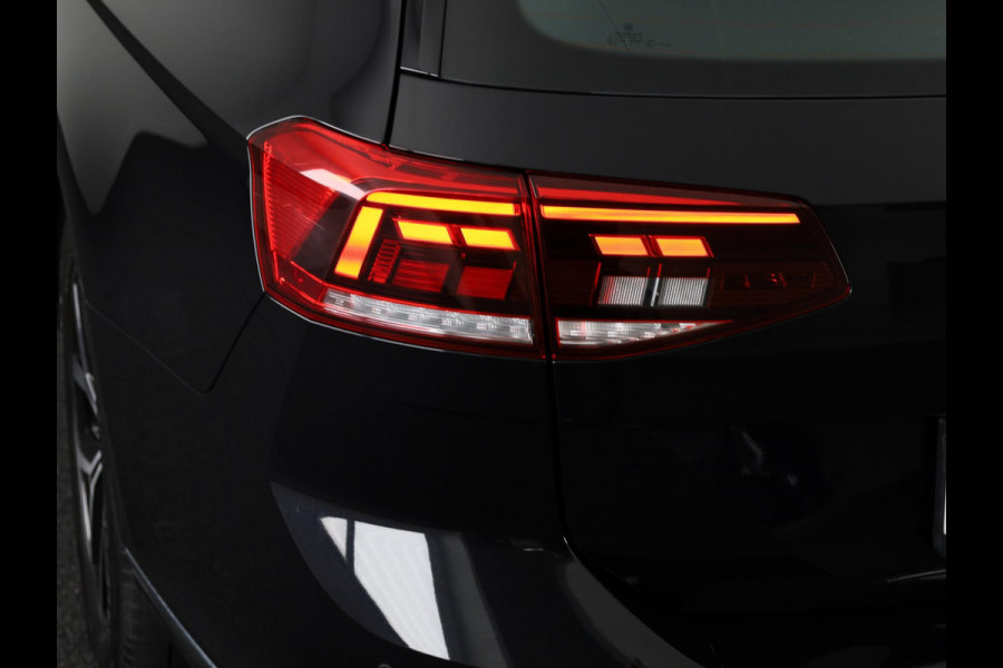 Volkswagen Passat Variant 1.4 TSI PHEV GTE Business 218PK DSG | Panorama dak | Trekhaak elektrisch | Stoelverwarming | Digitale cockpit |