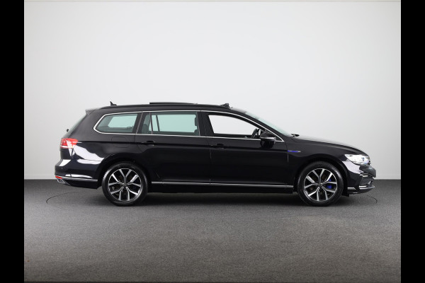 Volkswagen Passat Variant 1.4 TSI PHEV GTE Business 218PK DSG | Panorama dak | Trekhaak elektrisch | Stoelverwarming | Digitale cockpit |