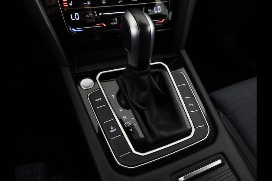 Volkswagen Passat Variant 1.4 TSI PHEV GTE Business 218PK DSG | Panorama dak | Trekhaak elektrisch | Stoelverwarming | Digitale cockpit |