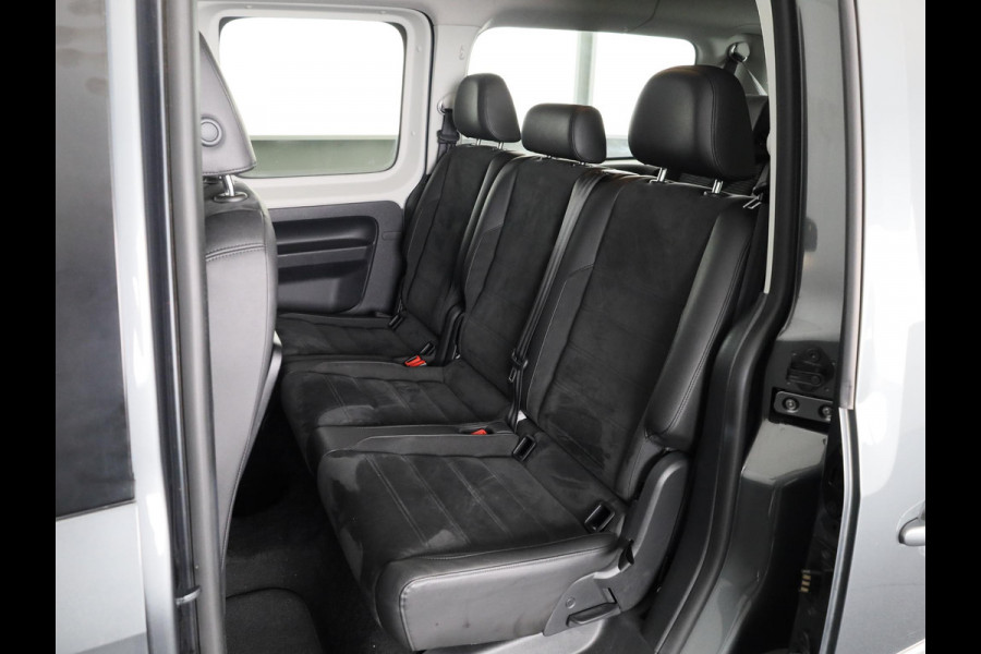Volkswagen Caddy Maxi 1.4 TSI Trendline 125 pk Automaat (DSG) | Navigatie | Trekhaak | Parkeersensoren (Park assist) | Achteruitrijcamera | Stoelverwarming | Autom. airco |