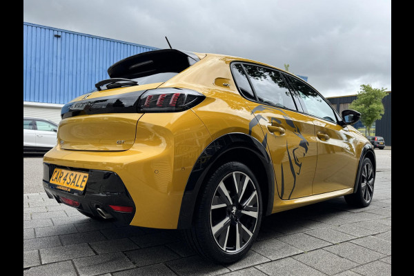 Peugeot 208 1.2 PureTech GT - Panorama dak I Navigatie I Airco I Sport pakket I 1/2 Leer I Trekhaak I Dealer onderhouden