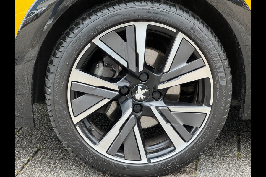 Peugeot 208 1.2 PureTech GT - Panorama dak I Navigatie I Airco I Sport pakket I 1/2 Leer I Trekhaak I Dealer onderhouden