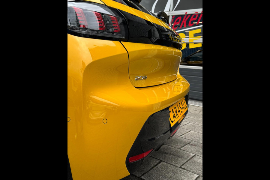 Peugeot 208 1.2 PureTech GT - Panorama dak I Navigatie I Airco I Sport pakket I 1/2 Leer I Trekhaak I Dealer onderhouden