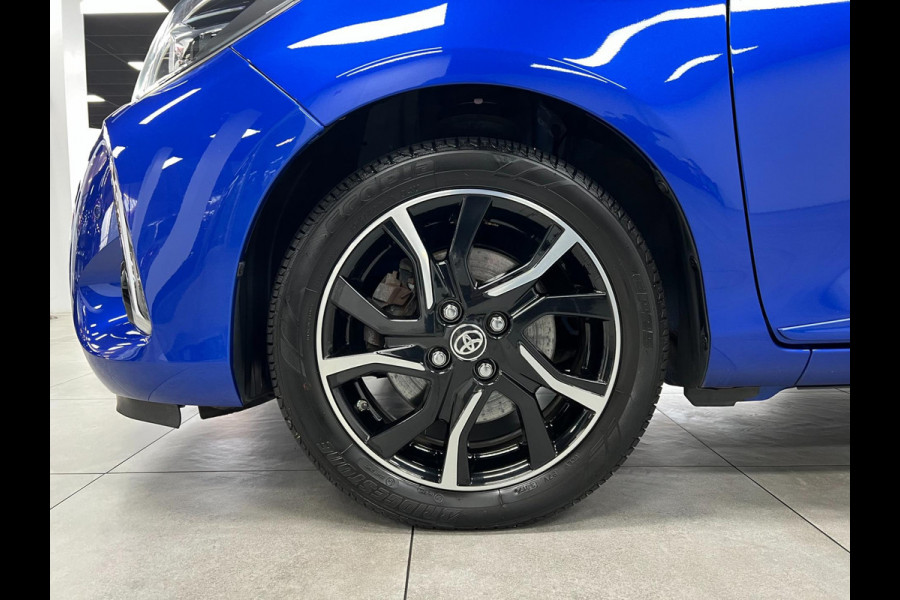 Toyota Yaris 1.5 Hybrid Bi-Tone| Lane | Camera | LED |Keyles