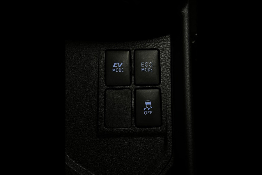 Toyota Yaris 1.5 Hybrid Bi-Tone| Lane | Camera | LED |Keyles