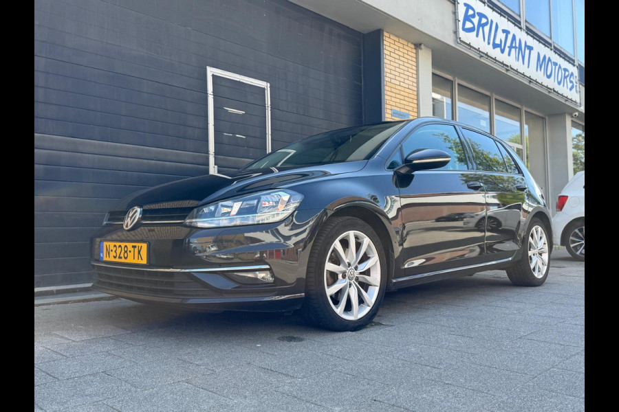 Volkswagen Golf 1.5 TSI Highline Business R