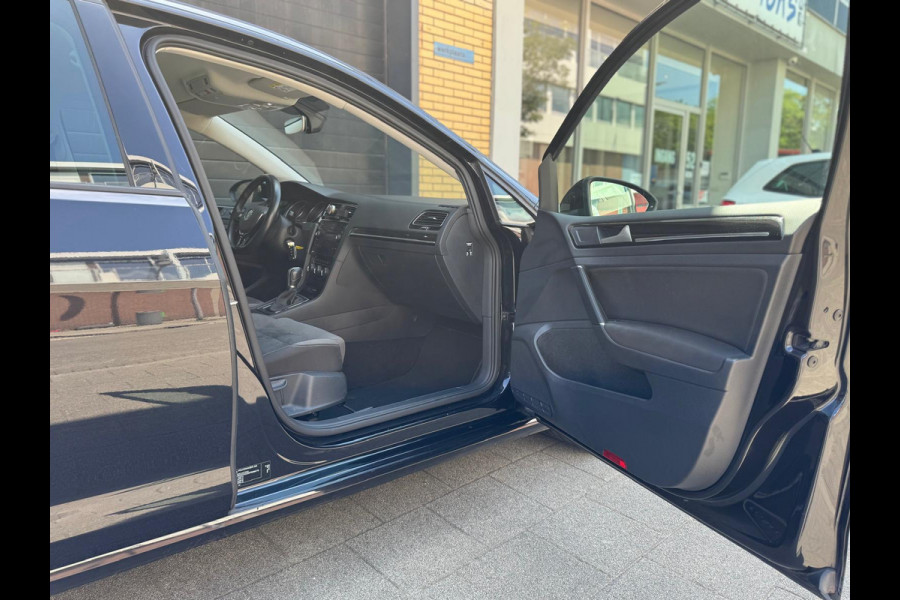Volkswagen Golf 1.5 TSI Highline Business R
