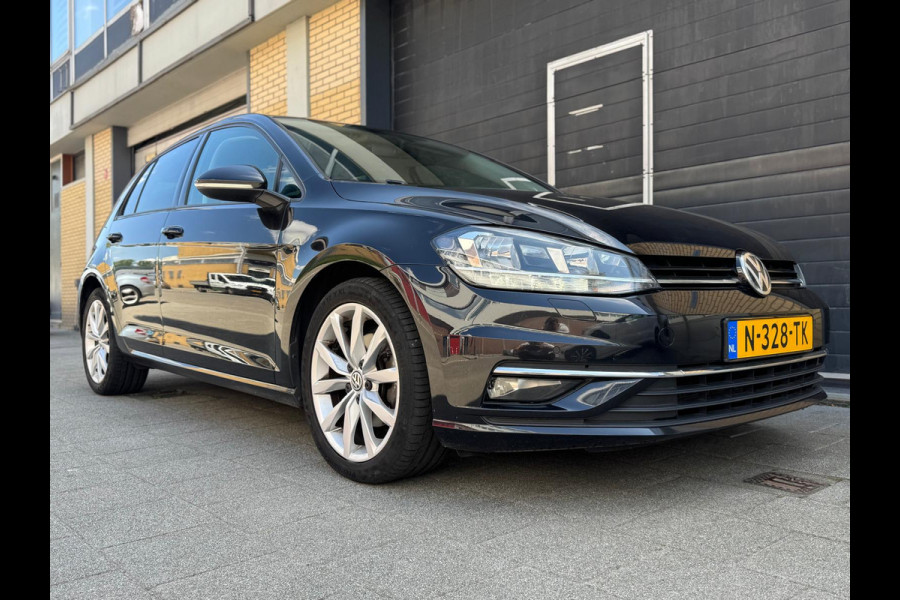 Volkswagen Golf 1.5 TSI Highline Business R