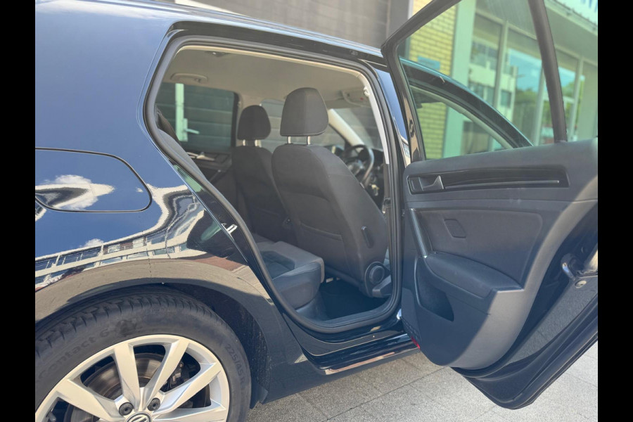 Volkswagen Golf 1.5 TSI Highline Business R