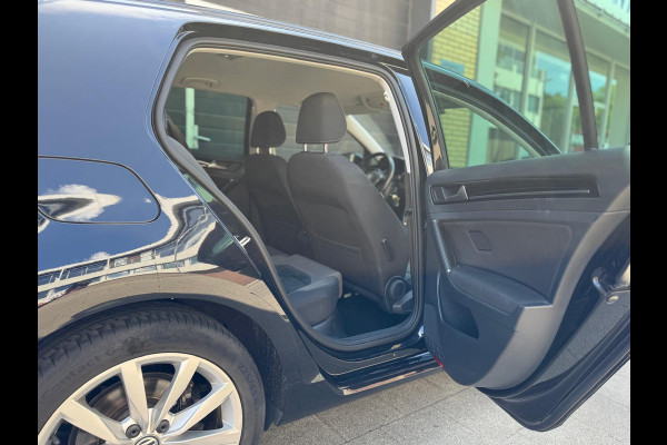 Volkswagen Golf 1.5 TSI Highline Business R
