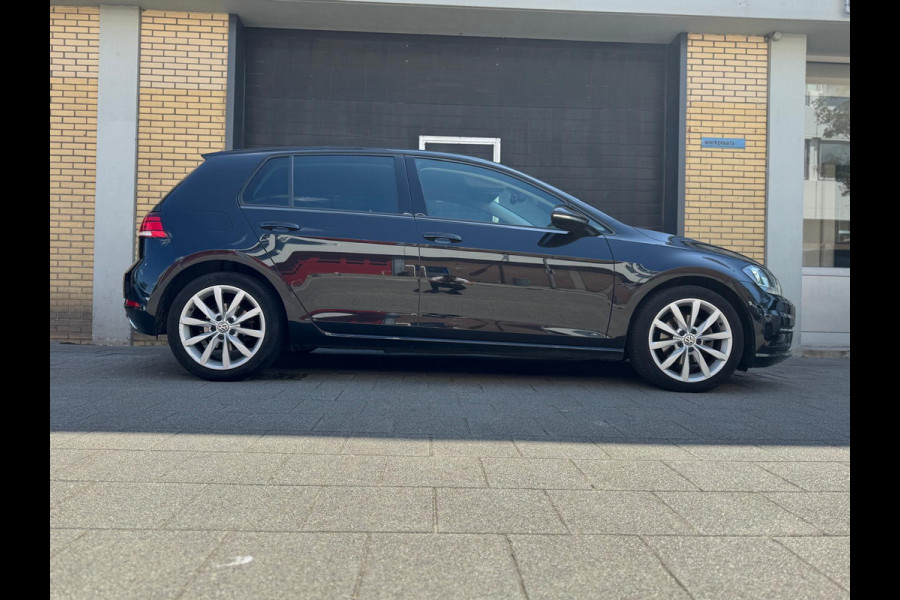 Volkswagen Golf 1.5 TSI Highline Business R