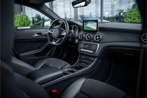 Mercedes-Benz A-Klasse A200 AMG-Line l Panorama l Keyles start l Stoel verw.