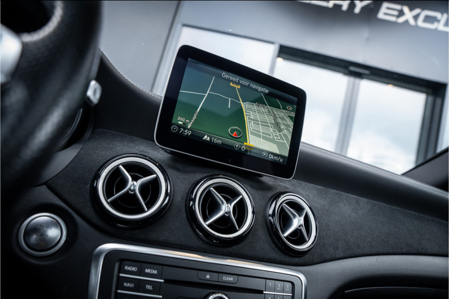 Mercedes-Benz A-Klasse A200 AMG-Line l Panorama l Keyles start l Stoel verw.