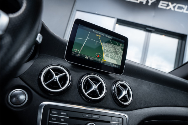 Mercedes-Benz A-Klasse A200 AMG-Line l Panorama l Keyles start l Stoel verw.