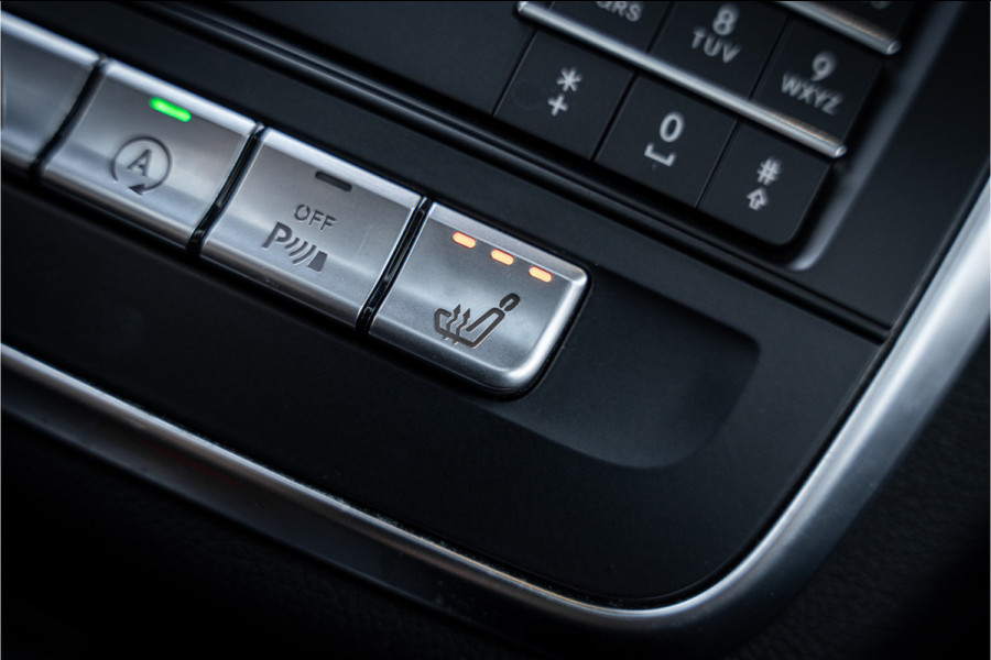 Mercedes-Benz A-Klasse A200 AMG-Line l Panorama l Keyles start l Stoel verw.