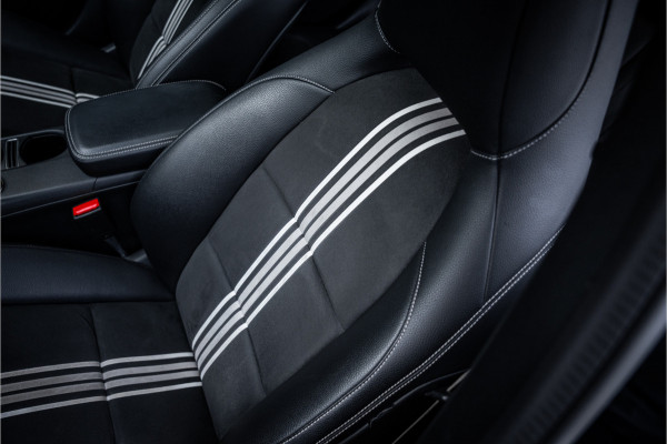 Mercedes-Benz A-Klasse A200 AMG-Line l Panorama l Keyles start l Stoel verw.