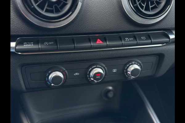 Audi A3 Limousine 30 TFSI Sport CarPlay