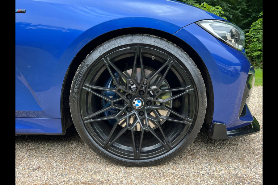BMW 3-serie 330e High Executive | M Sport Automaat / Schuif-kanteldak / Sportstoelen / Adaptieve LED / M Adaptief onderstel