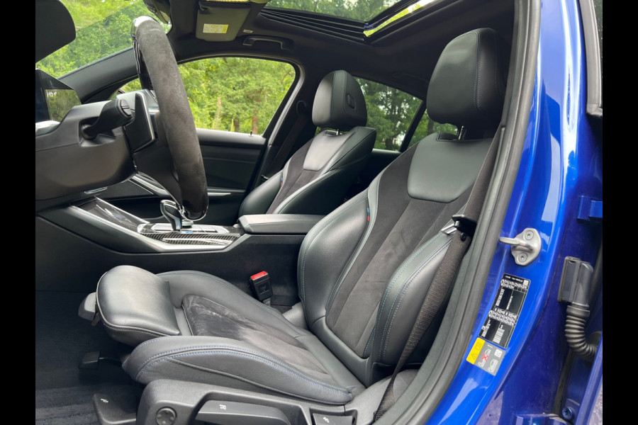 BMW 3-serie 330e High Executive | M Sport Automaat / Schuif-kanteldak / Sportstoelen / Adaptieve LED / M Adaptief onderstel