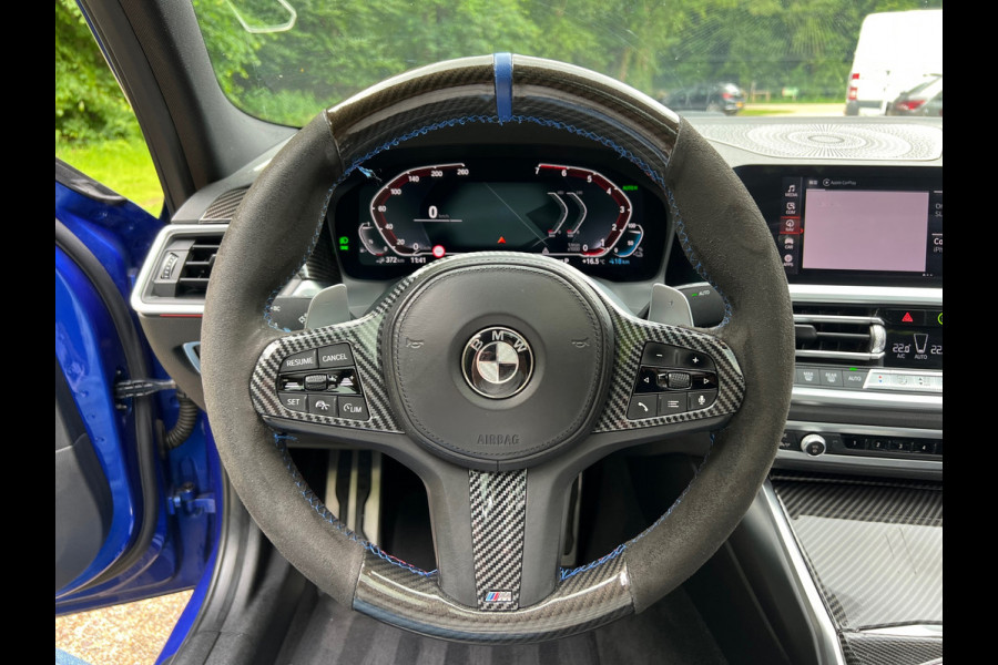 BMW 3-serie 330e High Executive | M Sport Automaat / Schuif-kanteldak / Sportstoelen / Adaptieve LED / M Adaptief onderstel