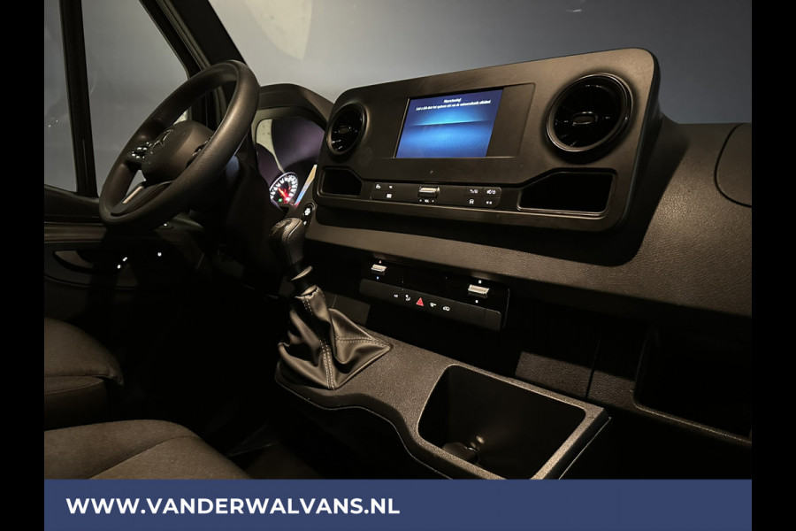 Mercedes-Benz Sprinter 317 CDI 170 pk L3H2 Euro6 # Airco | Camera | MBUX | Chauffeursstoel | Stoelverwarming | Apple carplay, Android auto, cruisecontrol, bijrijdersbank