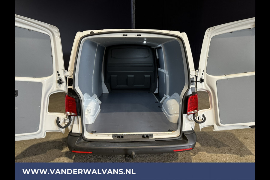 Volkswagen Transporter 2.0 TDI 150 pk L2H1 Euro6 # Airco | Trekhaak | Cruisecontrol | Apple Carplay | PDC Parkeersensoren, Android Auto