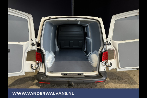 Volkswagen Transporter 2.0 TDI 150 pk L2H1 Euro6 # Airco | Trekhaak | Cruisecontrol | Apple Carplay | PDC Parkeersensoren, Android Auto