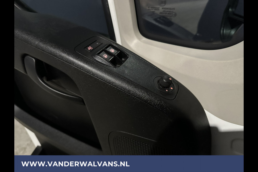 Peugeot Boxer 2.2 BlueHDi 120pk L2H2 Euro6 # Airco | Parkeersensoren Bijrijdersbank