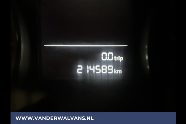 Volkswagen Crafter 2.0 TDI 141pk L4H3 L3H2 Euro6 ** Airco | 3000kg trekhaak | Cruisecontrol | Parkeersensoren Bijrijdersbank