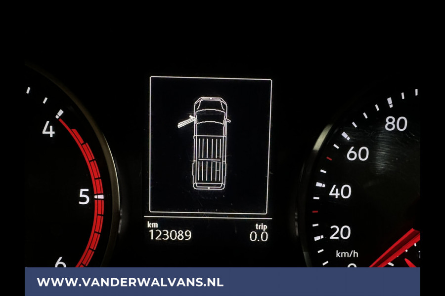 Volkswagen Crafter 2.0 TDI 140 pk L3H3 L2H2 Euro6 Airco | Navigatie | Apple Carplay | Cruisecontrol Android Auto, Bijrijdersbank, 3000kg trekvermogen, zilver