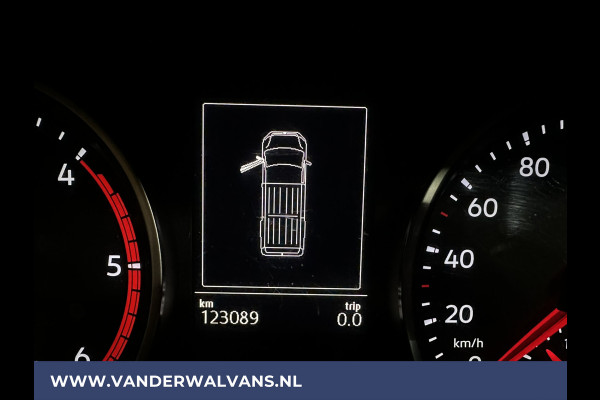 Volkswagen Crafter 2.0 TDI 140 pk L3H3 L2H2 Euro6 Airco | Navigatie | Apple Carplay | Cruisecontrol Android Auto, Bijrijdersbank, 3000kg trekvermogen, zilver