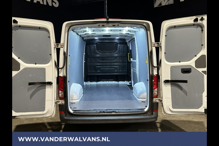 Volkswagen Crafter 2.0 TDI 141pk L3H2 L2H1 Euro6 Airco | Navigatie | Camera | Apple Carplay Android Auto, Parkeersensoren, Bijrijdersbank